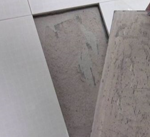 怒江瓷砖空鼓维修公司分享瓷砖铺贴时如果打浆（即涂抹在瓷砖背面和基层上的砂浆或瓷砖胶）过少，会带来以下问题